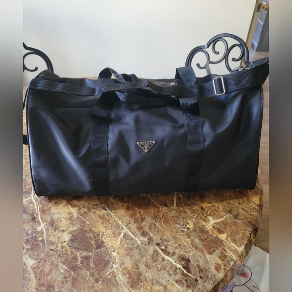 Prada Duffle bag 22x12 black - Picture 1 of 10
